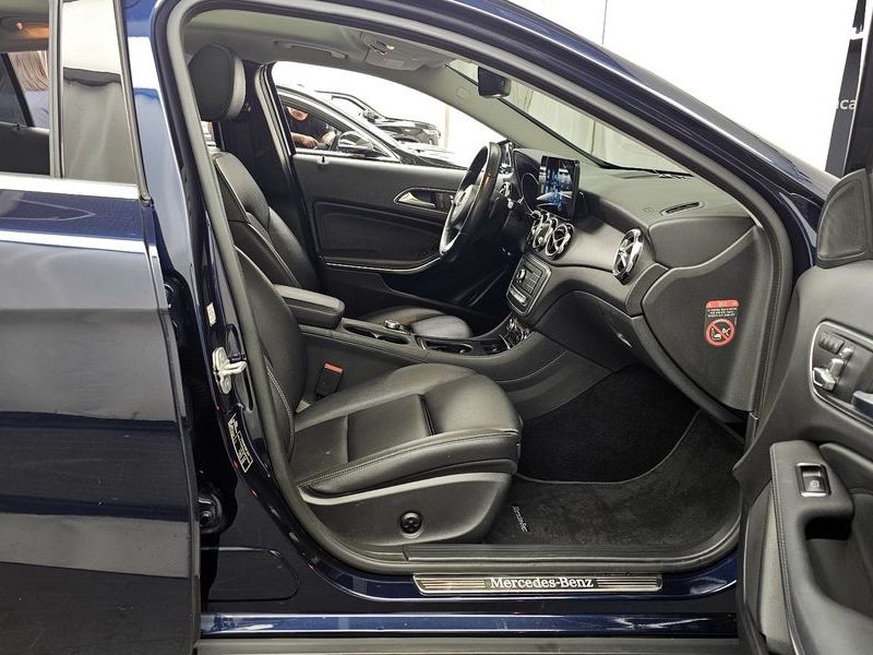 2018 Mercedes-Benz A-Class GLA220 photo 11