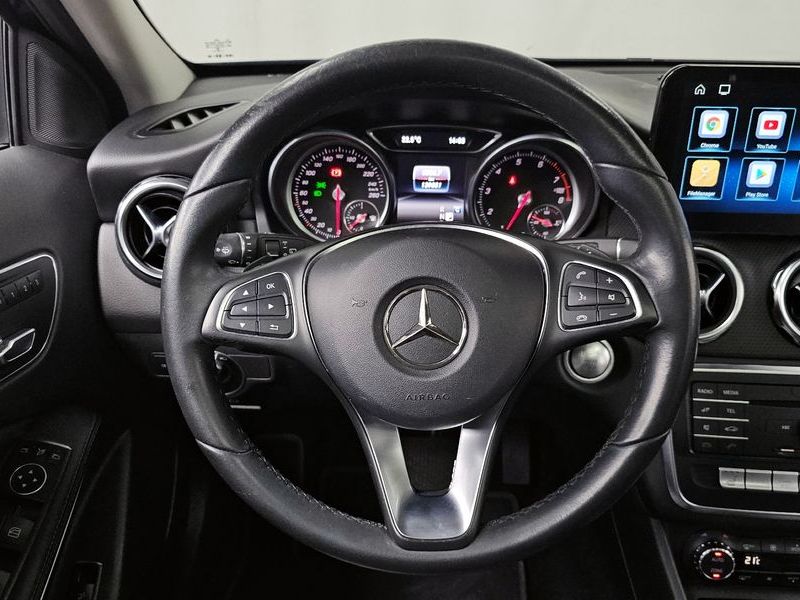 2018 Mercedes-Benz A-Class GLA220 photo 13