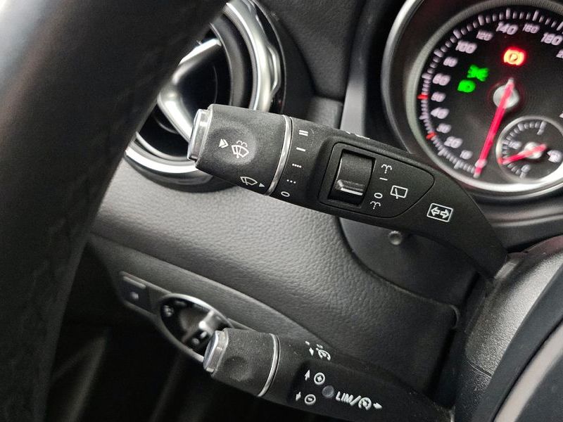 2018 Mercedes-Benz A-Class GLA220 photo 17
