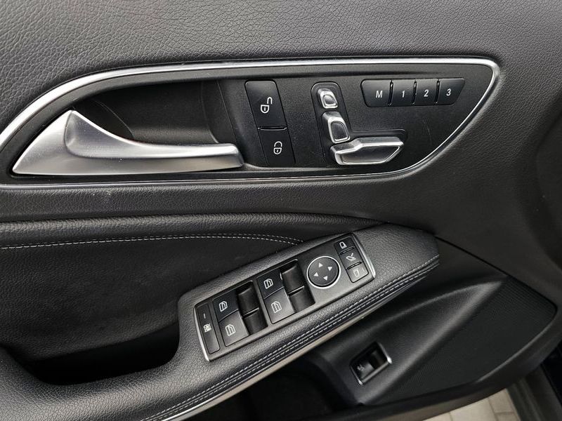 2018 Mercedes-Benz A-Class GLA220 photo 26