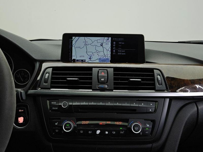 2014 BMW 3 Series 320d photo 14