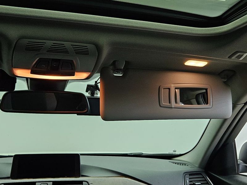 2014 BMW 3 Series 320d photo 15
