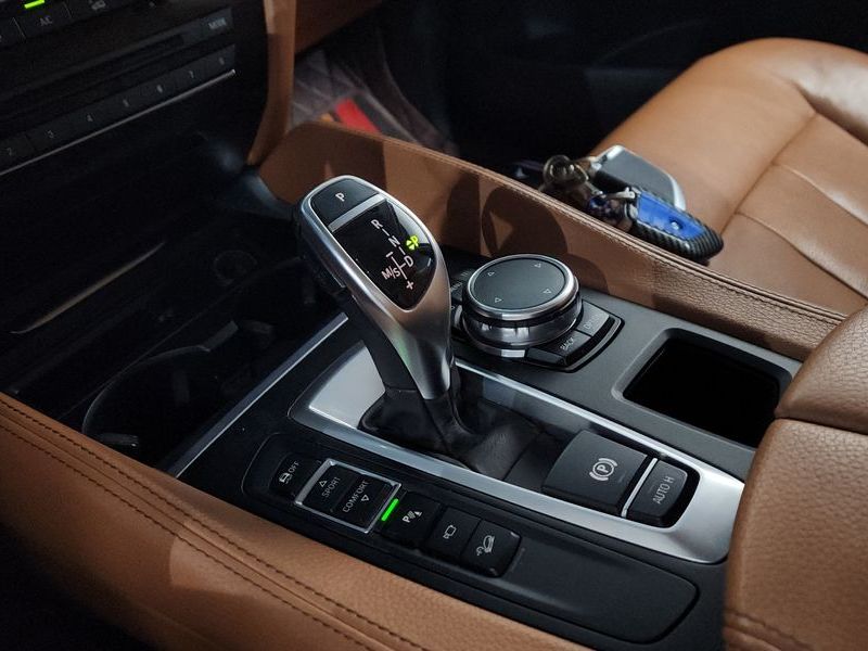 2016 BMW X6 xDrive 30d photo 9