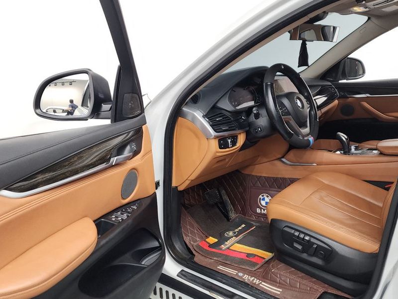 2016 BMW X6 xDrive 30d photo 10