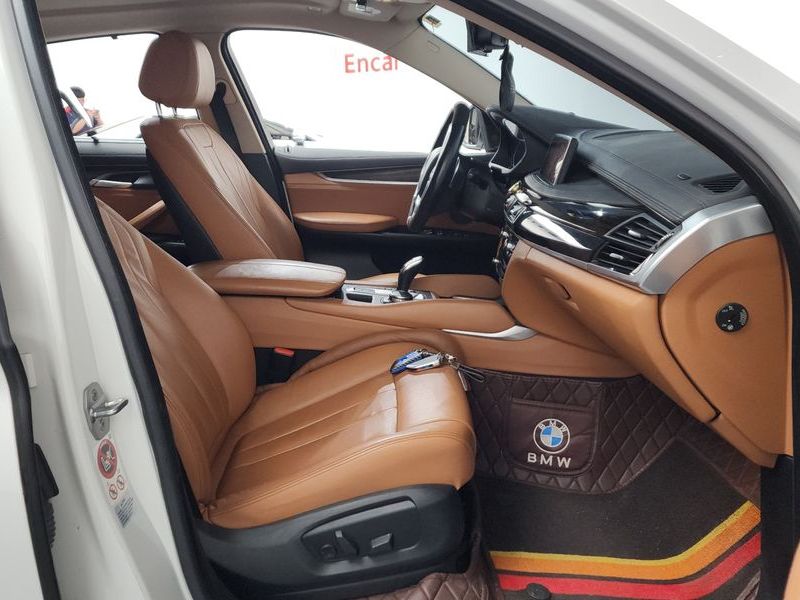 2016 BMW X6 xDrive 30d photo 11