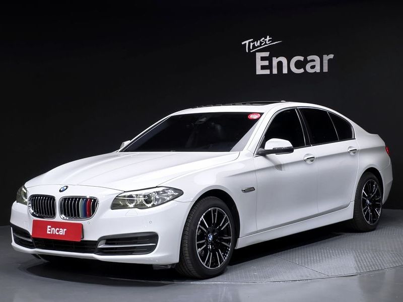 2014 BMW 5 Series 520d xDrive photo 1