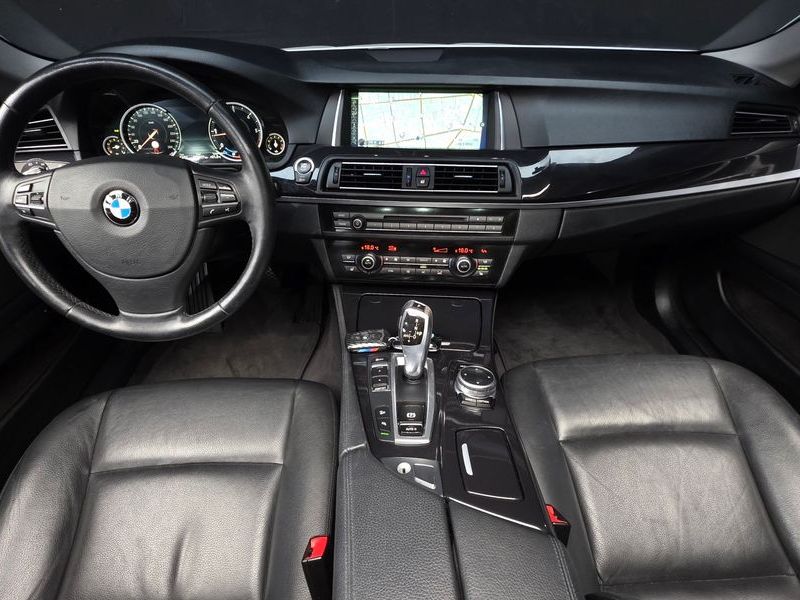 2014 BMW 5 Series 520d xDrive photo 7