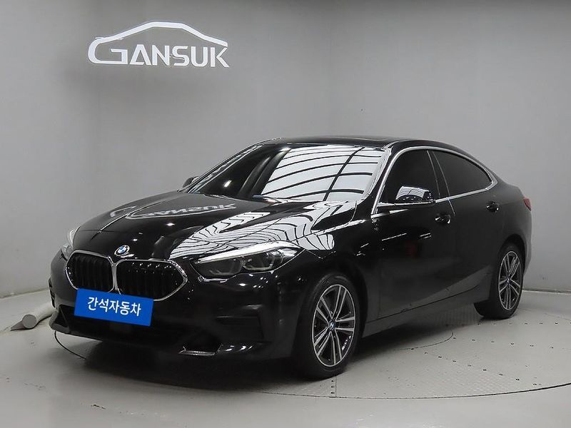 2021 BMW 2 Series 220i Advantage photo 1