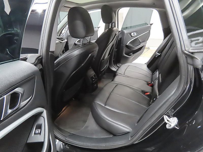 2021 BMW 2 Series 220i Advantage photo 10