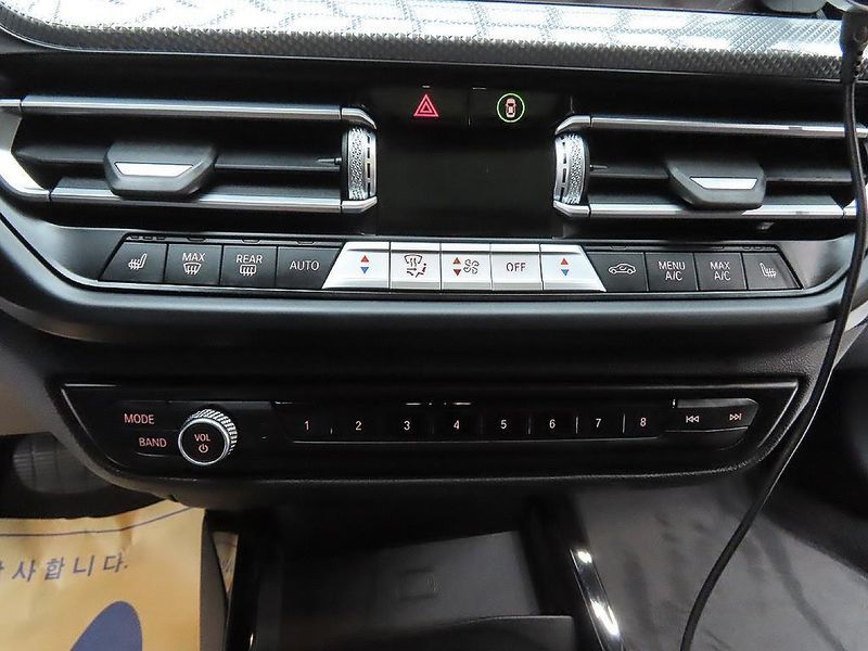 2021 BMW 2 Series 220i Advantage photo 14