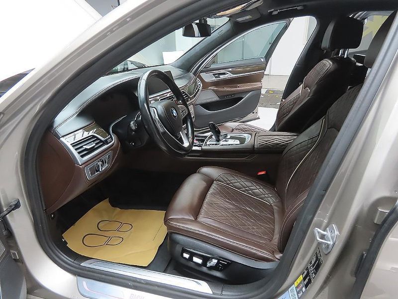 2021 BMW 7 Series 745Le iPerformance Design Pure Excellence photo 7