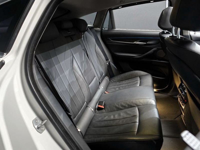 2018 BMW X6 xDrive 30d photo 11
