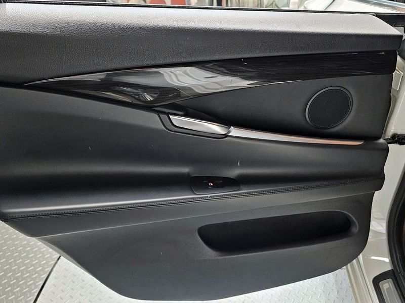 2017 BMW 5 Series GT ED Edition photo 25