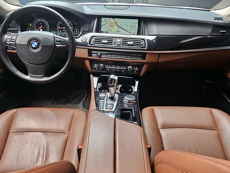 2016 BMW 5 Series 520d xDrive M Aero Dynamic photo 7