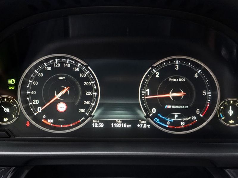 2016 BMW 5 Series 520d xDrive M Aero Dynamic photo 8