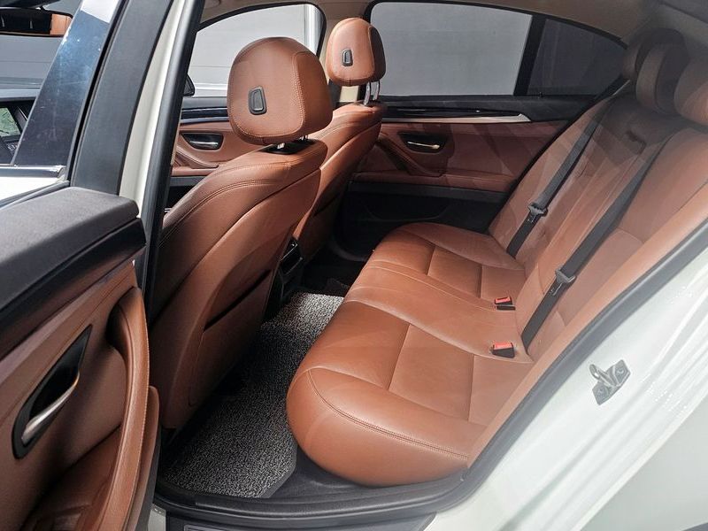 2016 BMW 5 Series 520d xDrive M Aero Dynamic photo 13