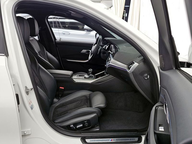 2021 BMW 3 Series 320i M Sport photo 11