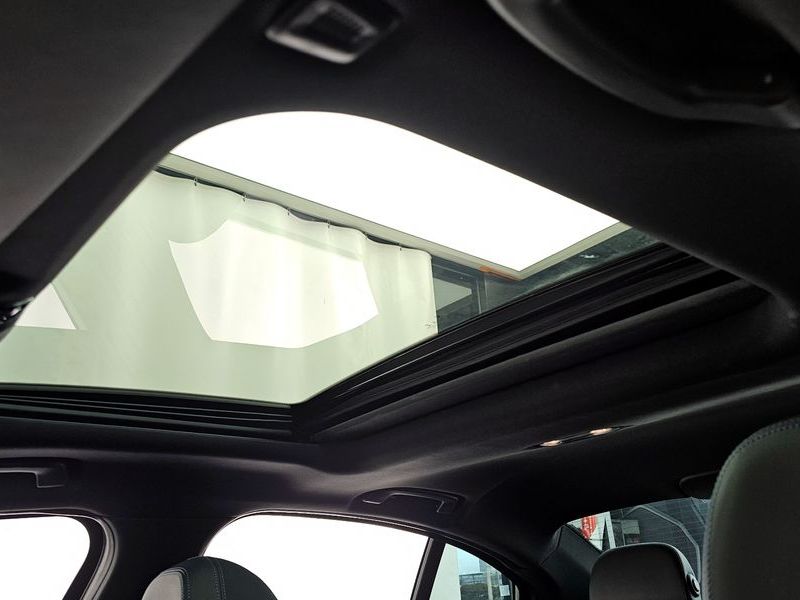 2021 BMW 3 Series 320i M Sport photo 18