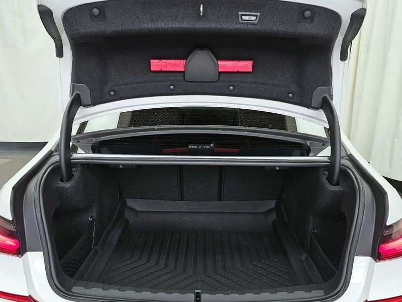 2021 BMW 3 Series 320i M Sport photo 20