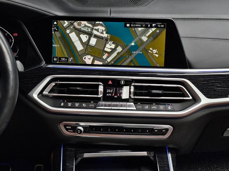 2022 BMW X7 xDrive 40i M Sport 6STR photo 16