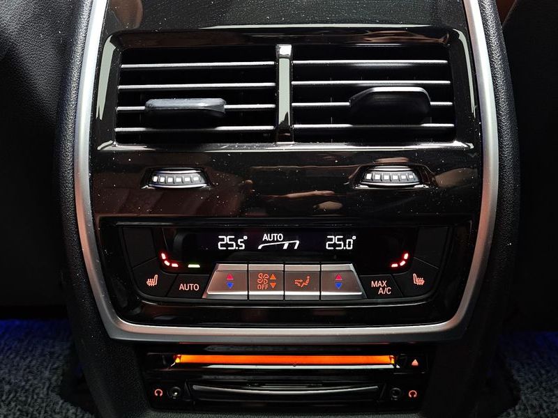 2022 BMW X7 xDrive 40i M Sport 6STR photo 19