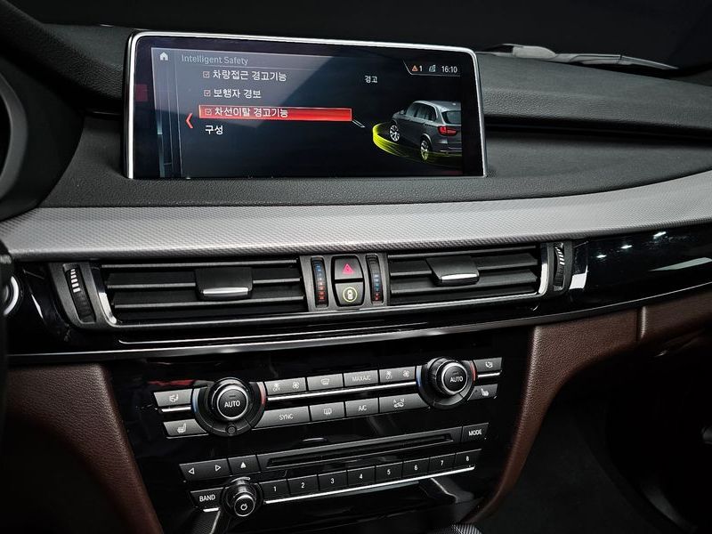 2018 BMW X5 xDrive 30d M Sport package photo 14