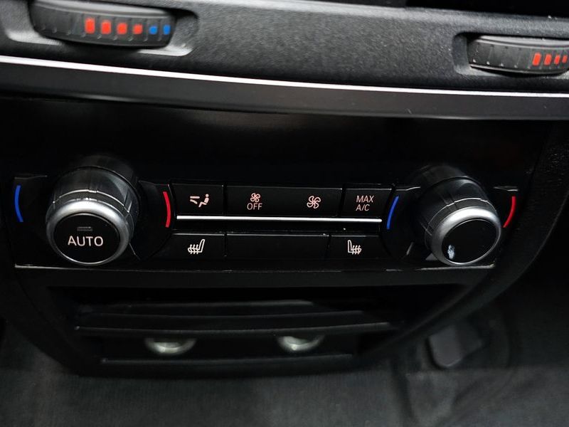 2018 BMW X5 xDrive 30d M Sport package photo 17