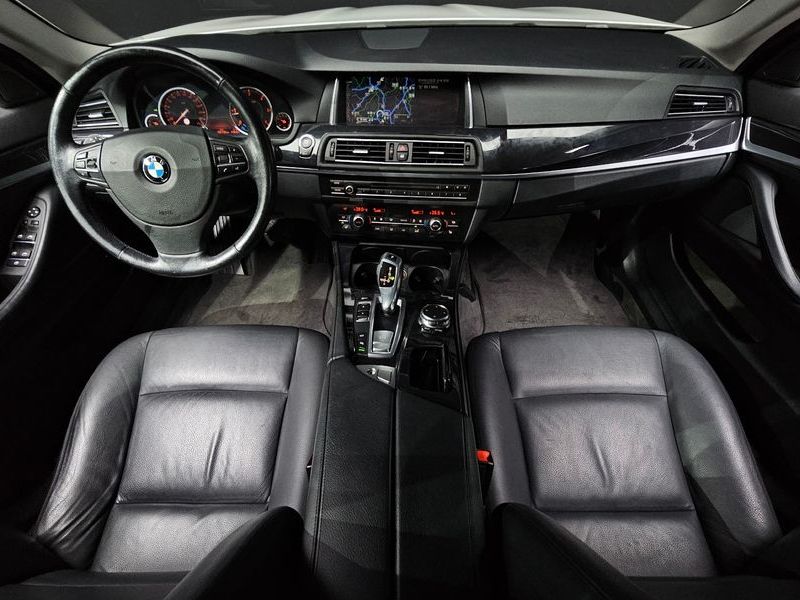 2016 BMW 5 Series 520d M Aero Dynamic photo 7