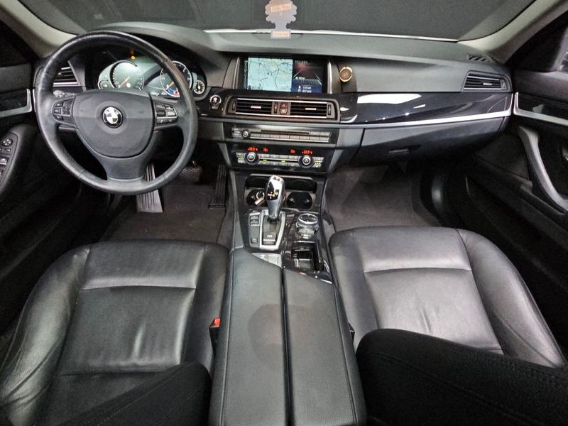 2014 BMW 5 Series 520d photo 7