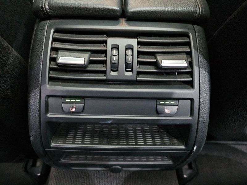2014 BMW 5 Series 520d photo 18