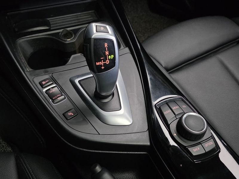 2017 BMW 1 Series 118d Sport 5Door photo 9