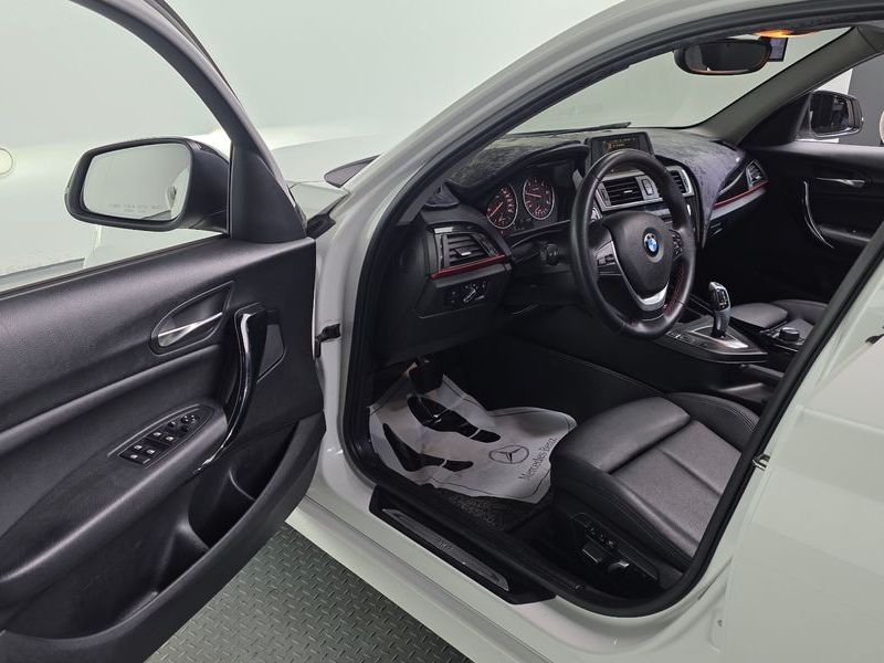 2017 BMW 1 Series 118d Sport 5Door photo 10
