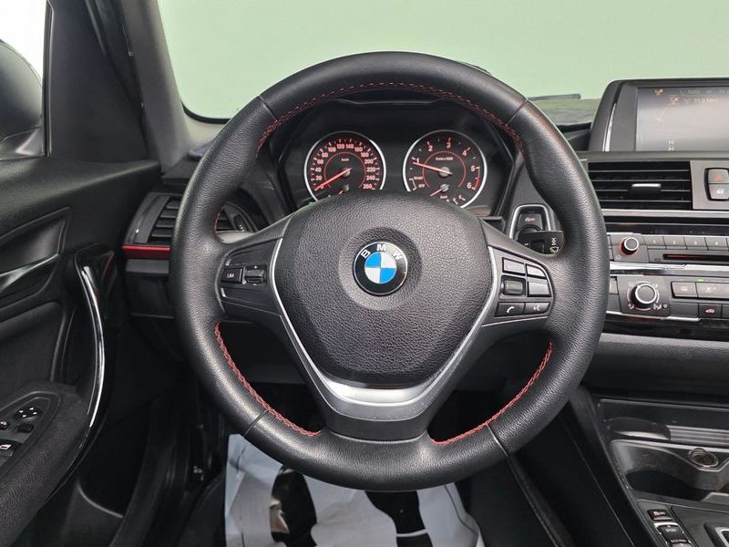 2017 BMW 1 Series 118d Sport 5Door photo 12