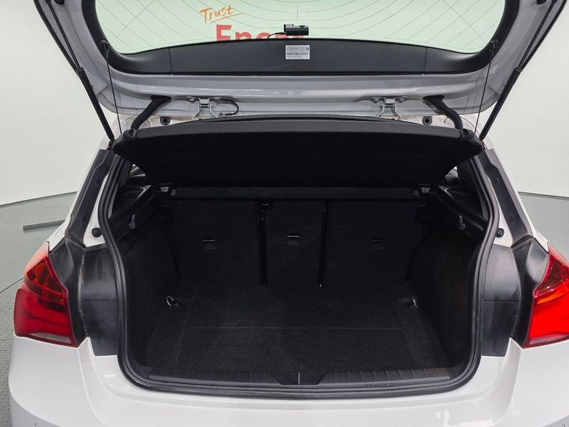 2017 BMW 1 Series 118d Sport 5Door photo 20