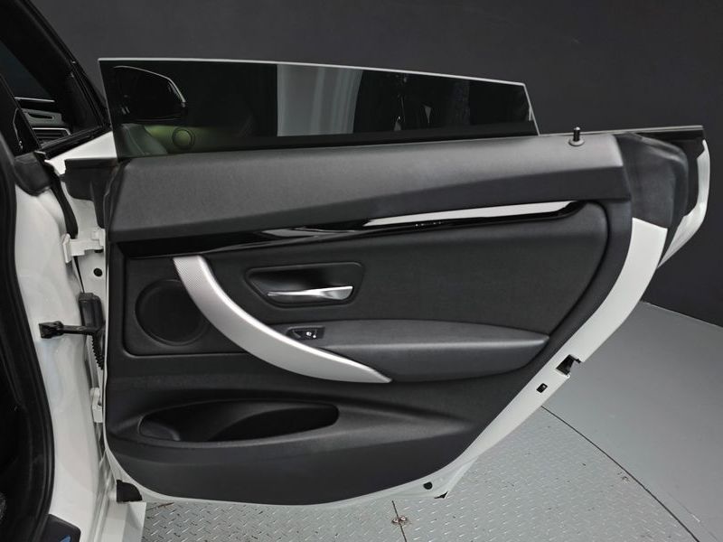 2020 BMW 3 Series GT 320d M Sport Premium photo 25
