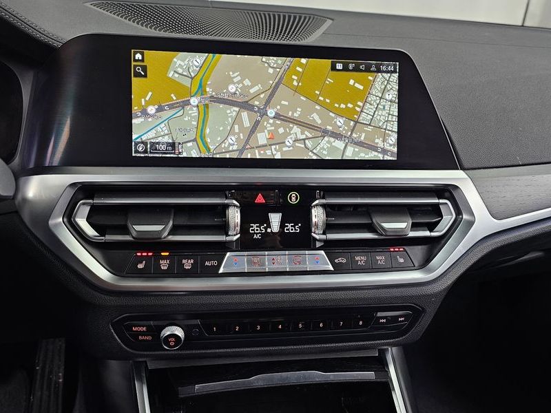 2021 BMW 3 Series 320i Luxury photo 14