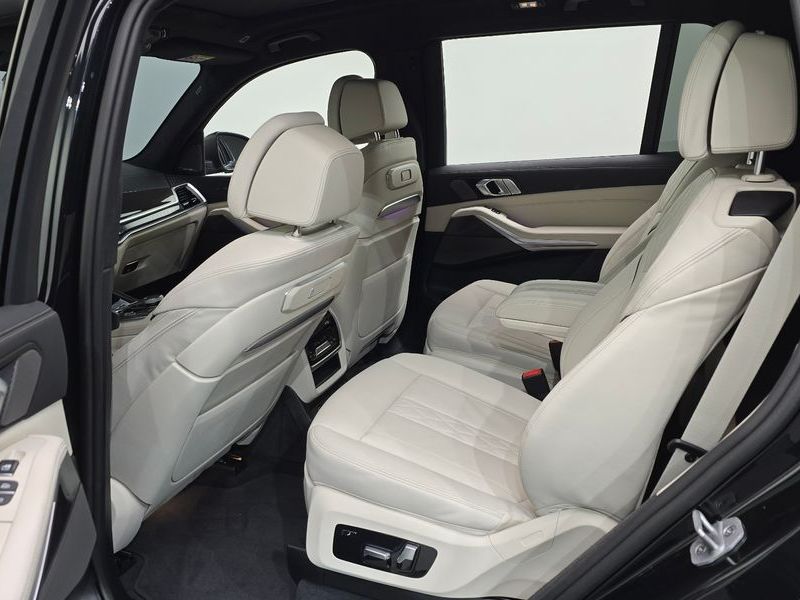 2026 BMW X7 xDrive 40i M Sport 6STR photo 11