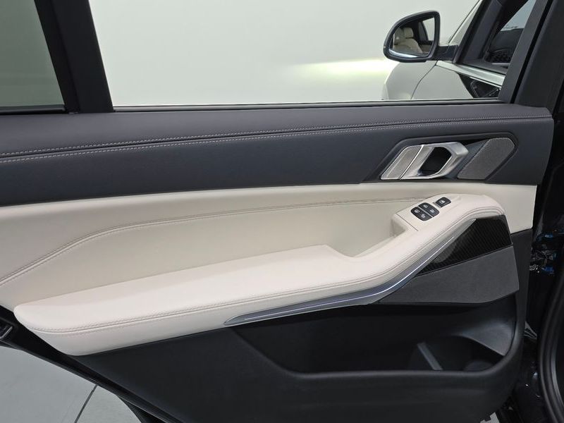 2026 BMW X7 xDrive 40i M Sport 6STR photo 25