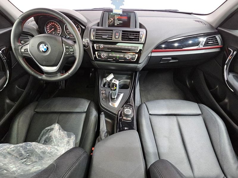 2016 BMW 1 Series 118d Sport 5Door photo 7