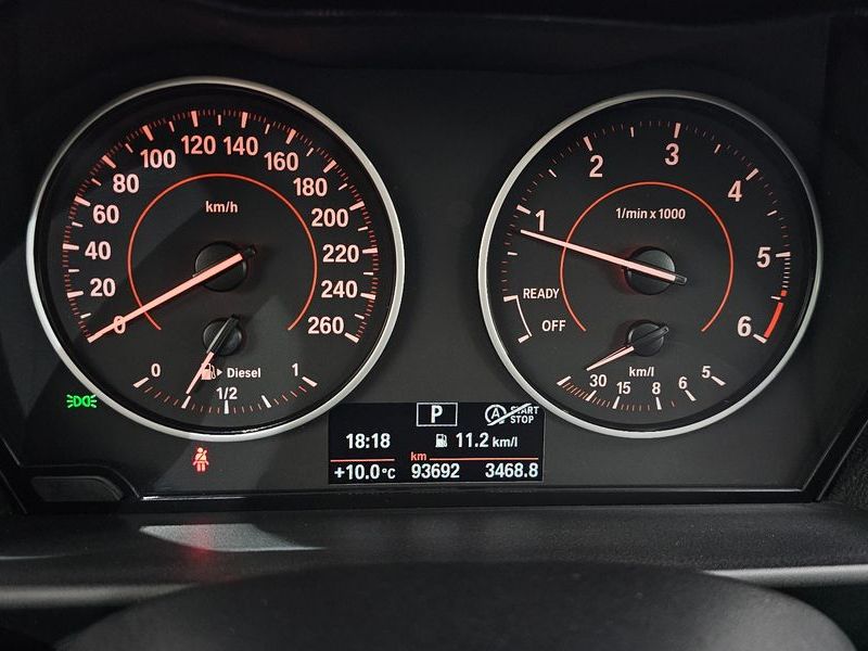 2016 BMW 1 Series 118d Sport 5Door photo 8