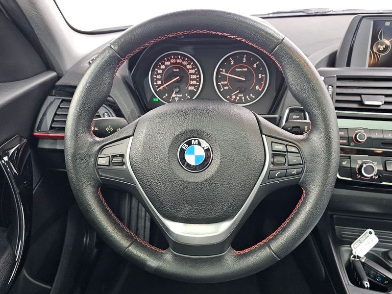 2016 BMW 1 Series 118d Sport 5Door photo 13