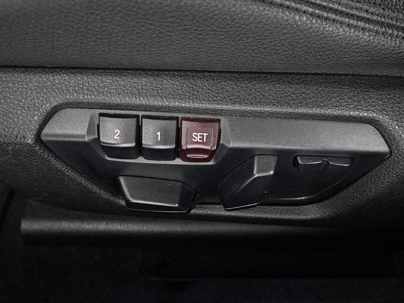 2016 BMW 1 Series 118d Sport 5Door photo 18