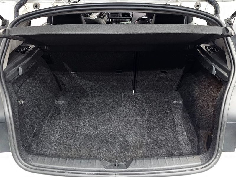 2016 BMW 1 Series 118d Sport 5Door photo 20