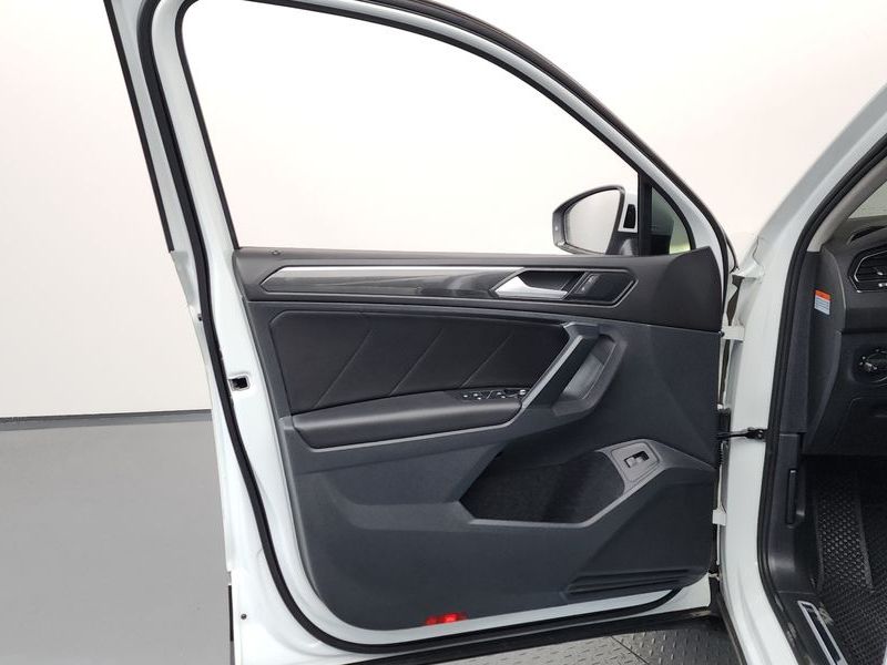 2024 Volkswagen Tiguan 2.0 TDI Prestige photo 24
