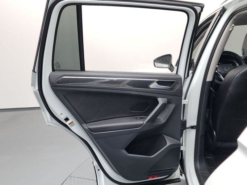 2024 Volkswagen Tiguan 2.0 TDI Prestige photo 25
