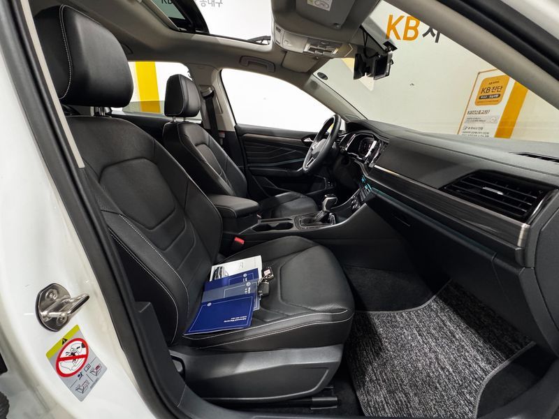2023 Volkswagen Jetta 1.5 TSI Prestige photo 17