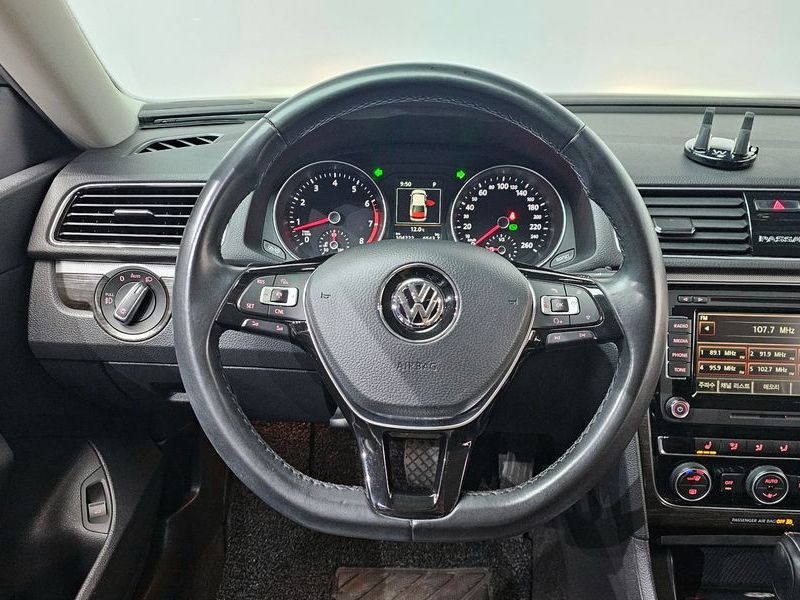 2018 Volkswagen Passat 2.0 TSI B7 photo 17