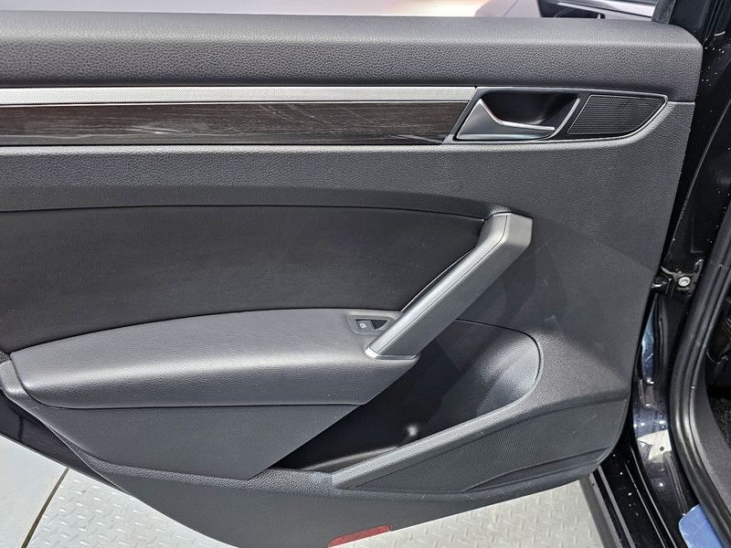 2018 Volkswagen Passat 2.0 TSI B7 photo 25