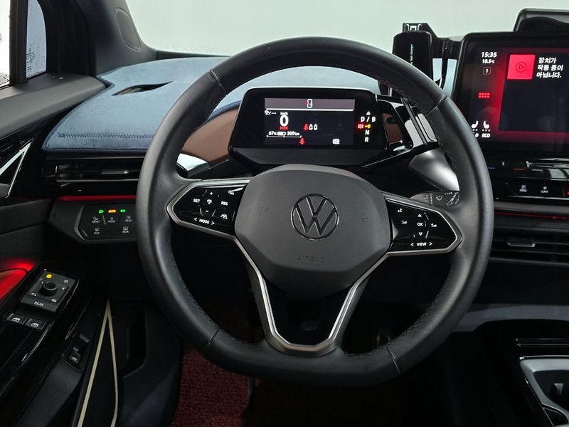 2023 Volkswagen ID.4 Pro photo 13