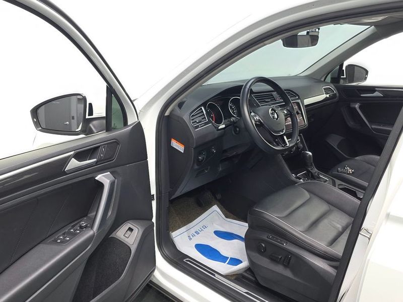2020 Volkswagen Tiguan 2.0 TDI Prestige photo 10